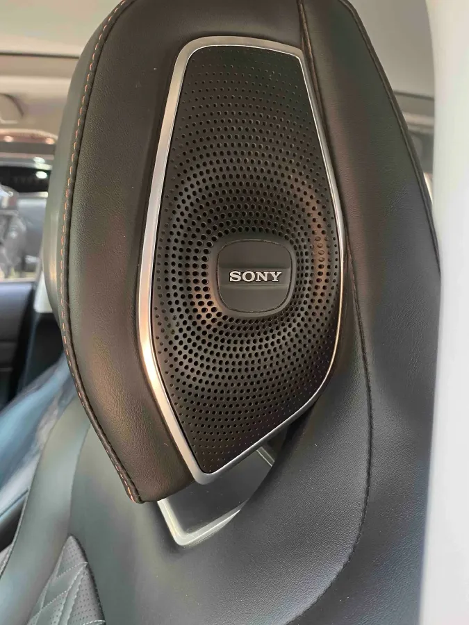 2021 ChangAn UNI-K 2.0T 233HP L4 8AT,autocango,china used car exporter,china ev exporter,chinese used car exporter,chinese used ev exporter