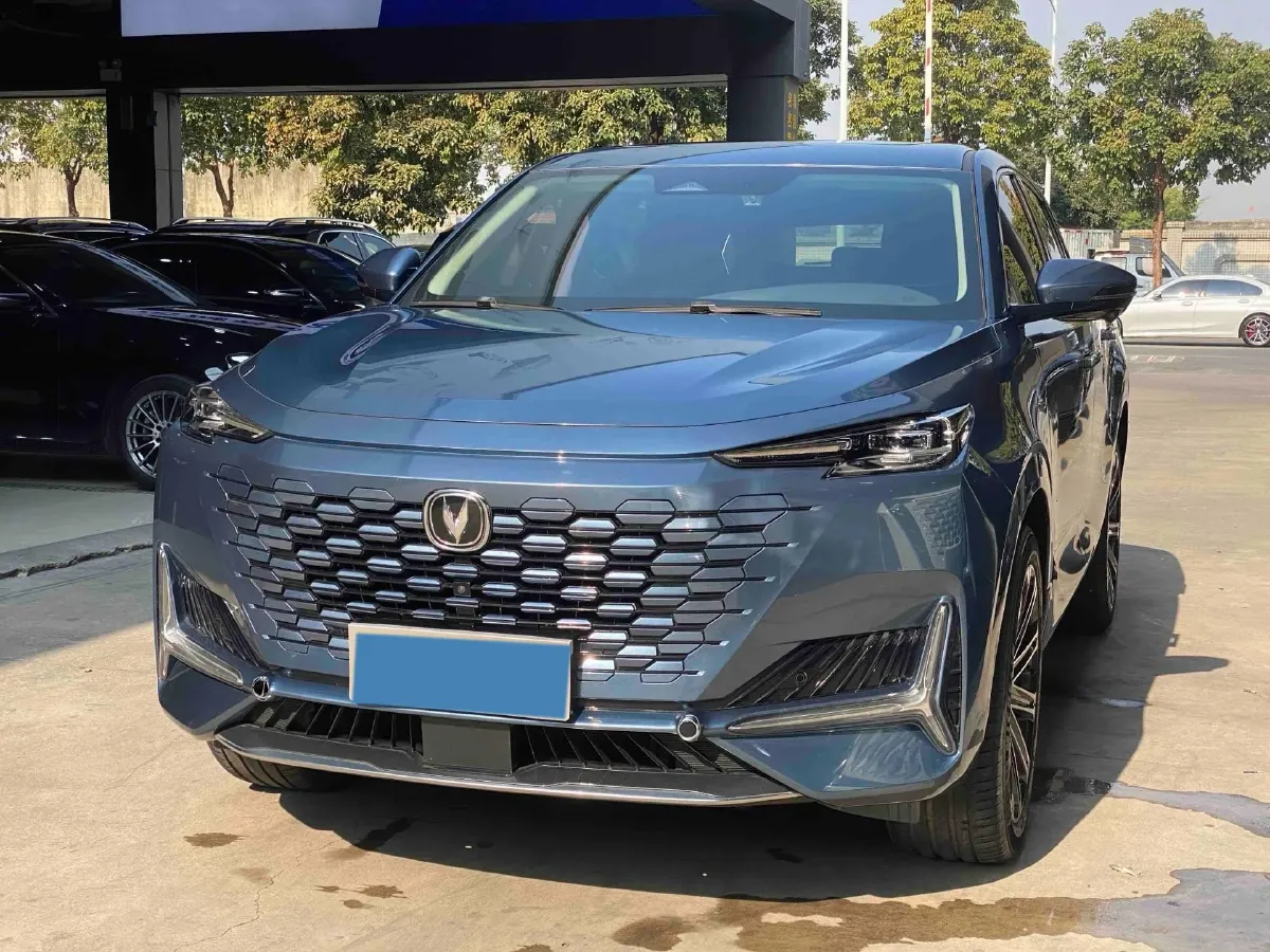 2021 ChangAn UNI-K 2.0T 233HP L4 8AT,autocango,china used car exporter,china ev exporter,chinese used car exporter,chinese used ev exporter