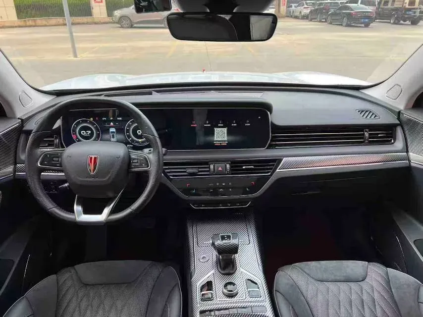 2022 HongQi HS5 2.0T 224HP L4 6AT,autocango,china used car exporter,china ev exporter,chinese used car exporter,chinese used ev exporter