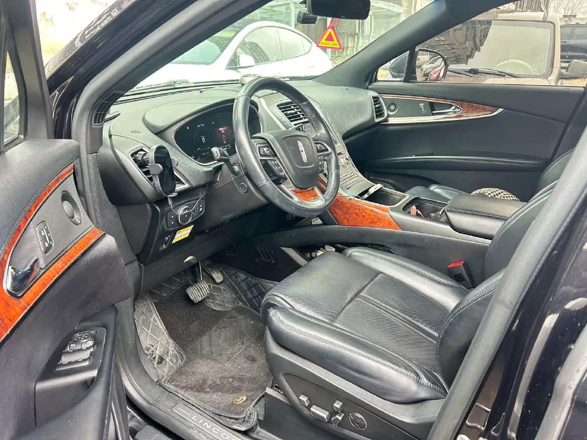 2019 Lincoln Nautilus 2.7T 329HP V6 8AT,autocango,china used car exporter,china ev exporter,chinese used car exporter,chinese used ev exporter