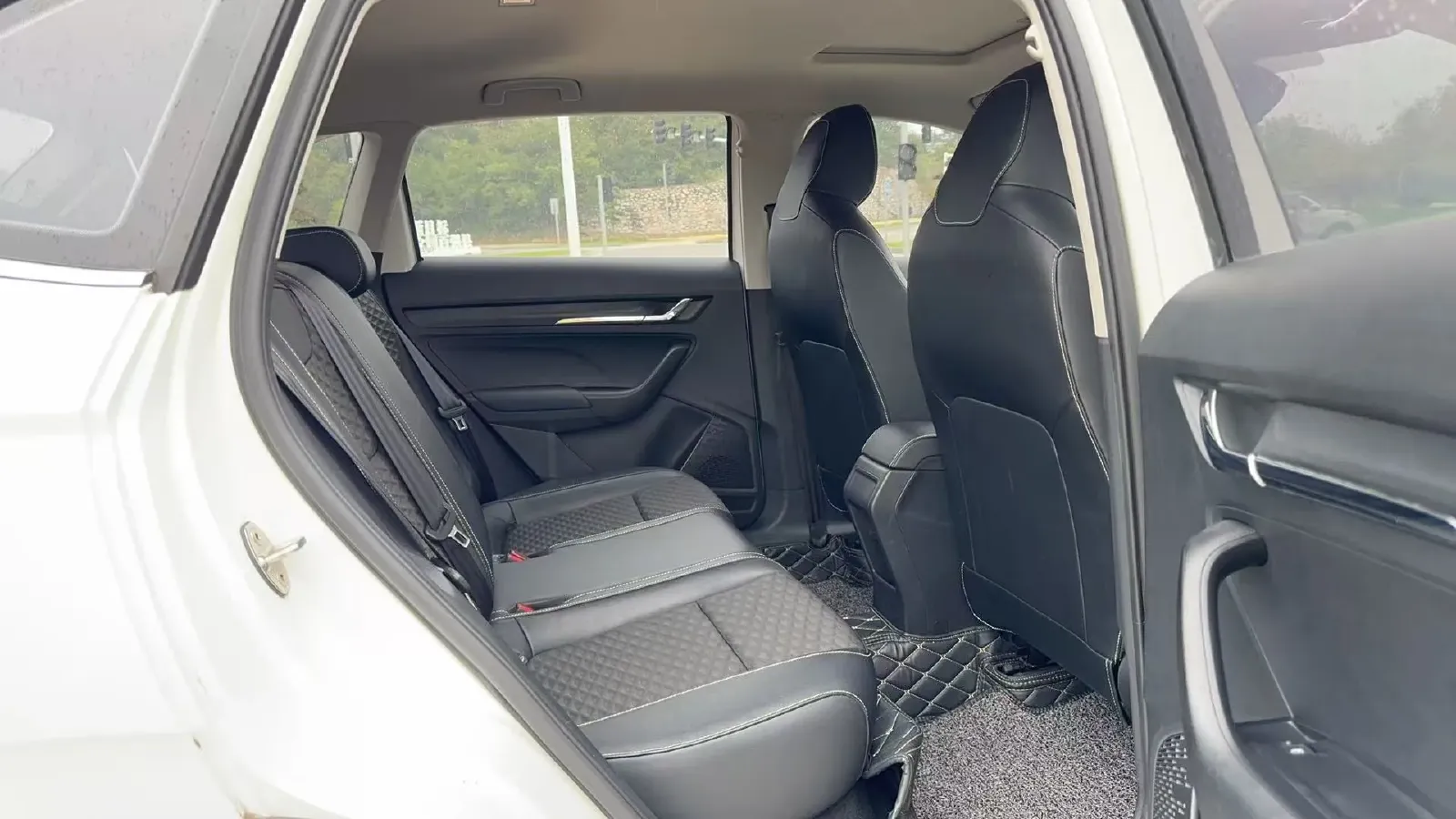 2020 Skoda Kamiq 1.2T 116HP L4 7DCT,autocango,china used car exporter,china ev exporter,chinese used car exporter,chinese used ev exporter