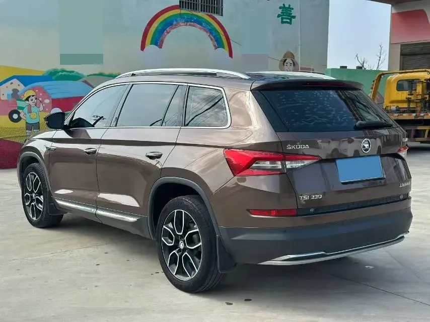 2018 Skoda Kodiak 2.0T 186HP L4 7DCT,autocango,china used car exporter,china ev exporter,chinese used car exporter,chinese used ev exporter