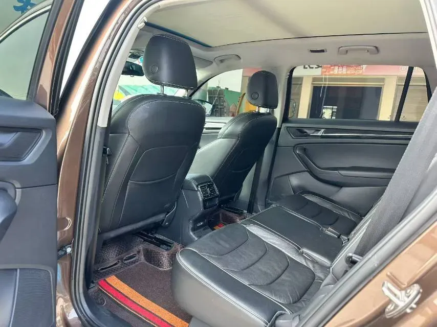 2018 Skoda Kodiak 2.0T 186HP L4 7DCT,autocango,china used car exporter,china ev exporter,chinese used car exporter,chinese used ev exporter