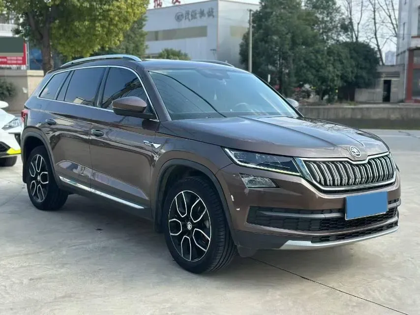 2018 Skoda Kodiak 2.0T 186HP L4 7DCT,autocango,china used car exporter,china ev exporter,chinese used car exporter,chinese used ev exporter
