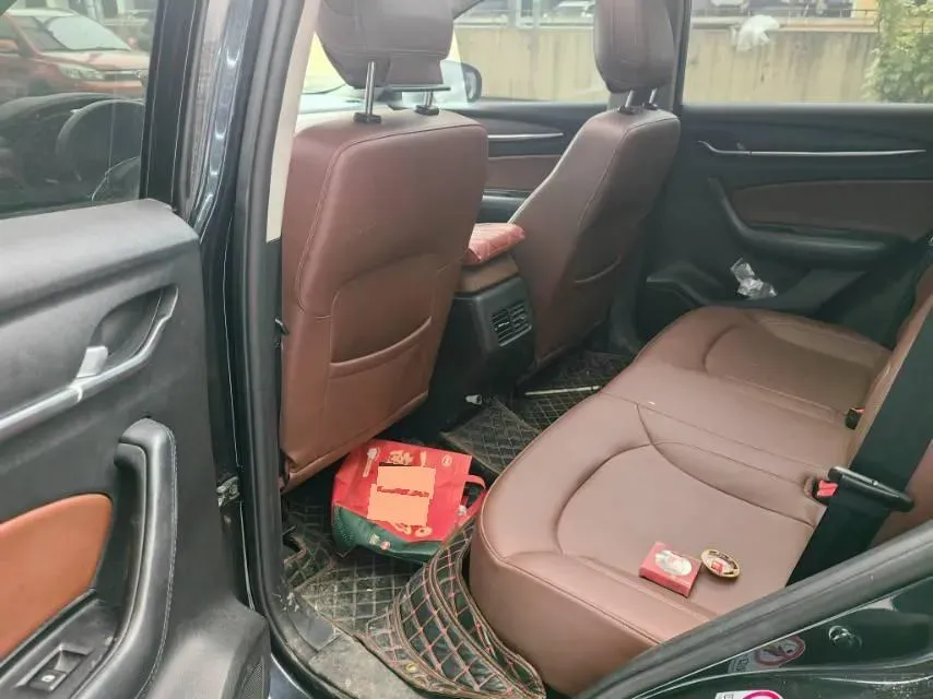 2018 Brilliance Auto V6 1.5T 150HP L4 6MT,autocango,china used car exporter,china ev exporter,chinese used car exporter,chinese used ev exporter