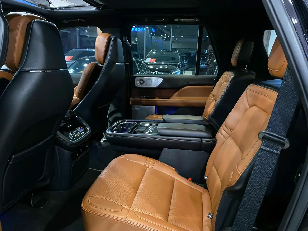 2020 Lincoln Navigator 3.5T 388HP V6 10AT,autocango,china used car exporter,china ev exporter,chinese used car exporter,chinese used ev exporter