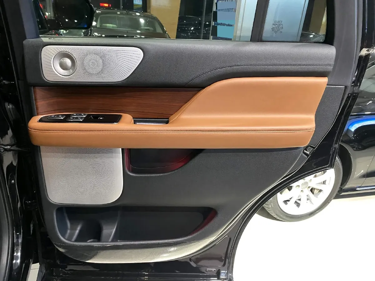 2020 Lincoln Navigator 3.5T 388HP V6 10AT,autocango,china used car exporter,china ev exporter,chinese used car exporter,chinese used ev exporter