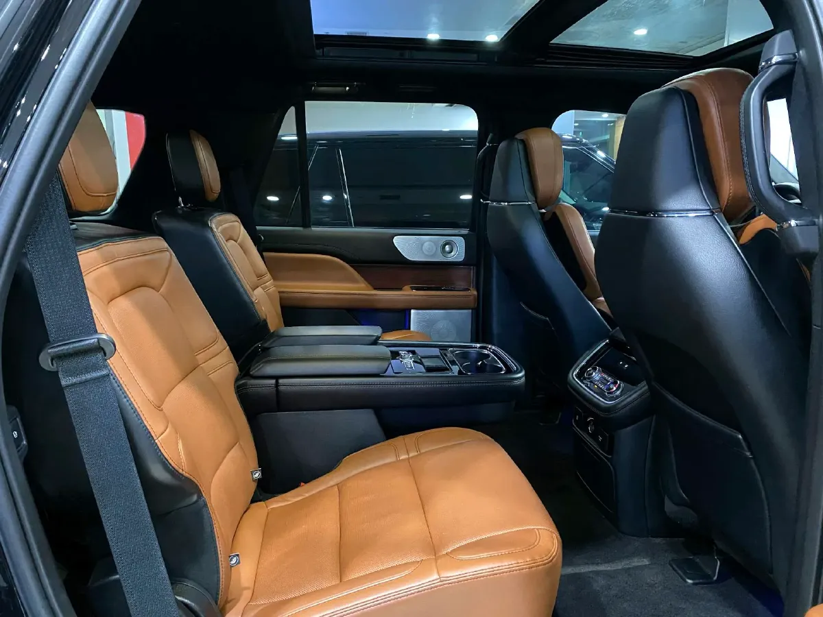 2020 Lincoln Navigator 3.5T 388HP V6 10AT,autocango,china used car exporter,china ev exporter,chinese used car exporter,chinese used ev exporter