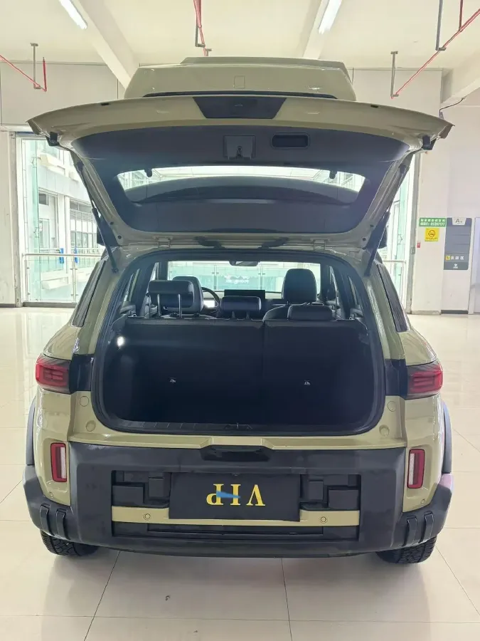 2025 Geely Cowboy 1.5T 181HP L4 7DCT,autocango,china used car exporter,china ev exporter,chinese used car exporter,chinese used ev exporter