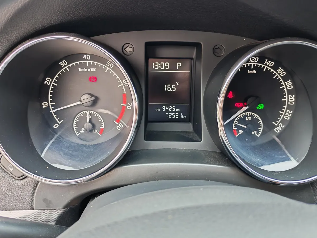 2017 Skoda Yeti 1.4T 150HP L4 7DCT,autocango,china used car exporter,china ev exporter,chinese used car exporter,chinese used ev exporter