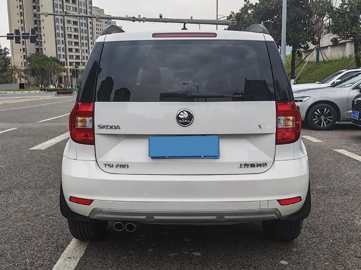 2017 Skoda Yeti 1.4T 150HP L4 7DCT,autocango,china used car exporter,china ev exporter,chinese used car exporter,chinese used ev exporter