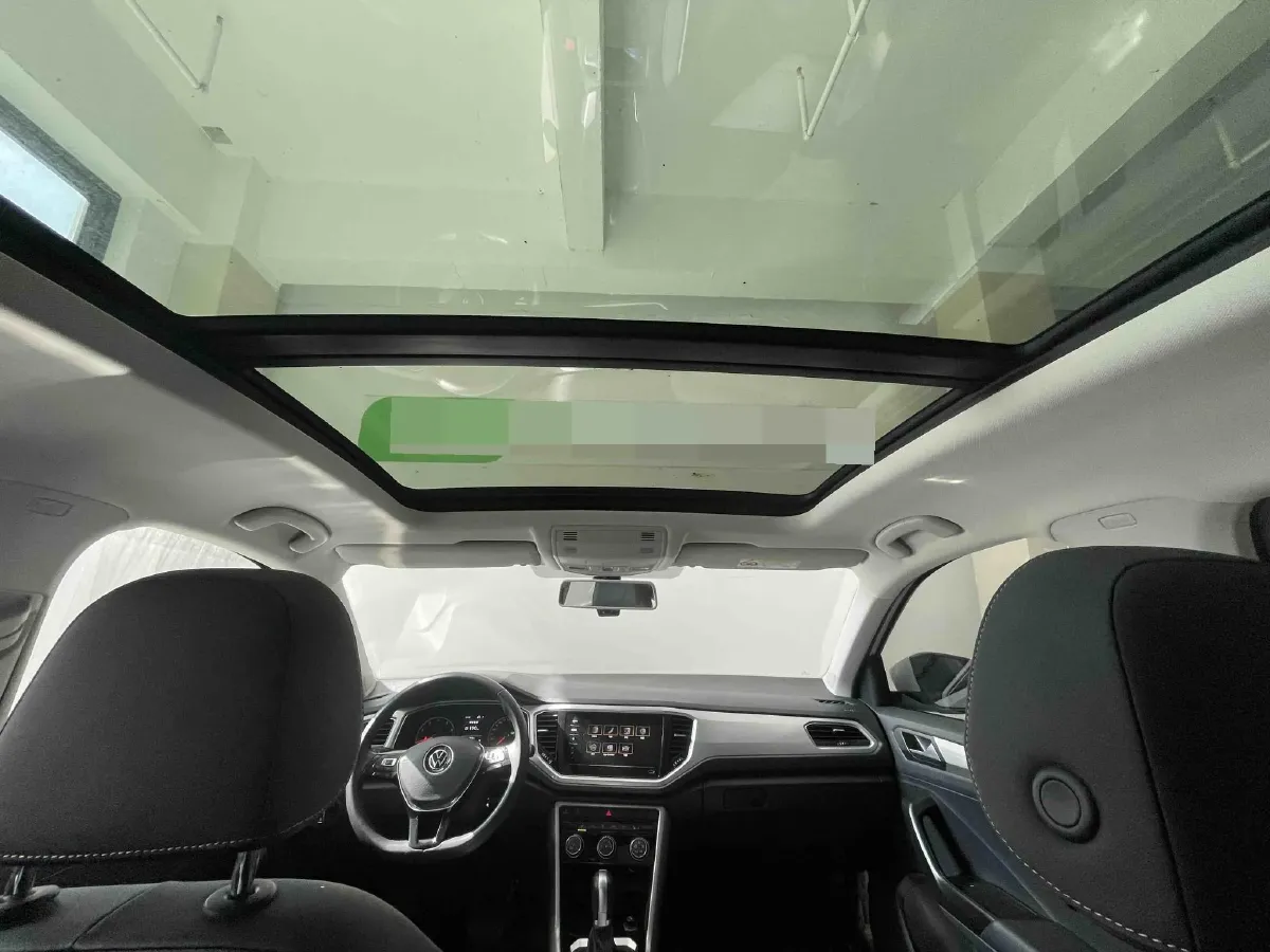 2021 Volkswagen T-Roc 1.4T 150HP L4 7DCT,autocango,china used car exporter,china ev exporter,chinese used car exporter,chinese used ev exporter