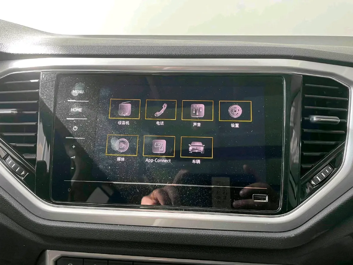 2021 Volkswagen T-Roc 1.4T 150HP L4 7DCT,autocango,china used car exporter,china ev exporter,chinese used car exporter,chinese used ev exporter