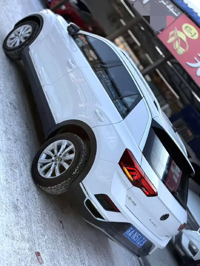 2022 Volkswagen T-Roc 1.4T 150HP L4 7DCT,autocango,china used car exporter,china ev exporter,chinese used car exporter,chinese used ev exporter