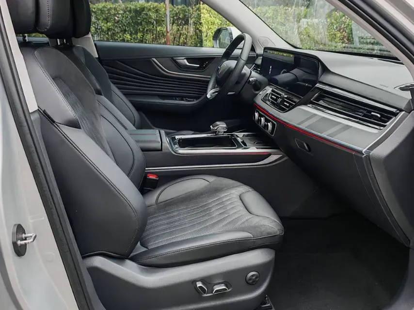 2023 HongQi HS5 2.0T 252HP L4 8AT,autocango,china used car exporter,china ev exporter,chinese used car exporter,chinese used ev exporter