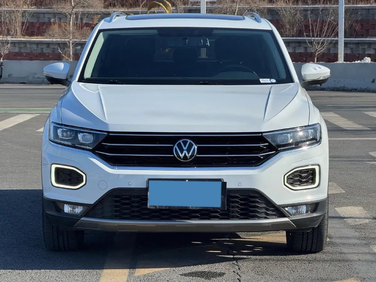 2022 Volkswagen T-Roc 1.4T 150HP L4 7DCT,autocango,china used car exporter,china ev exporter,chinese used car exporter,chinese used ev exporter