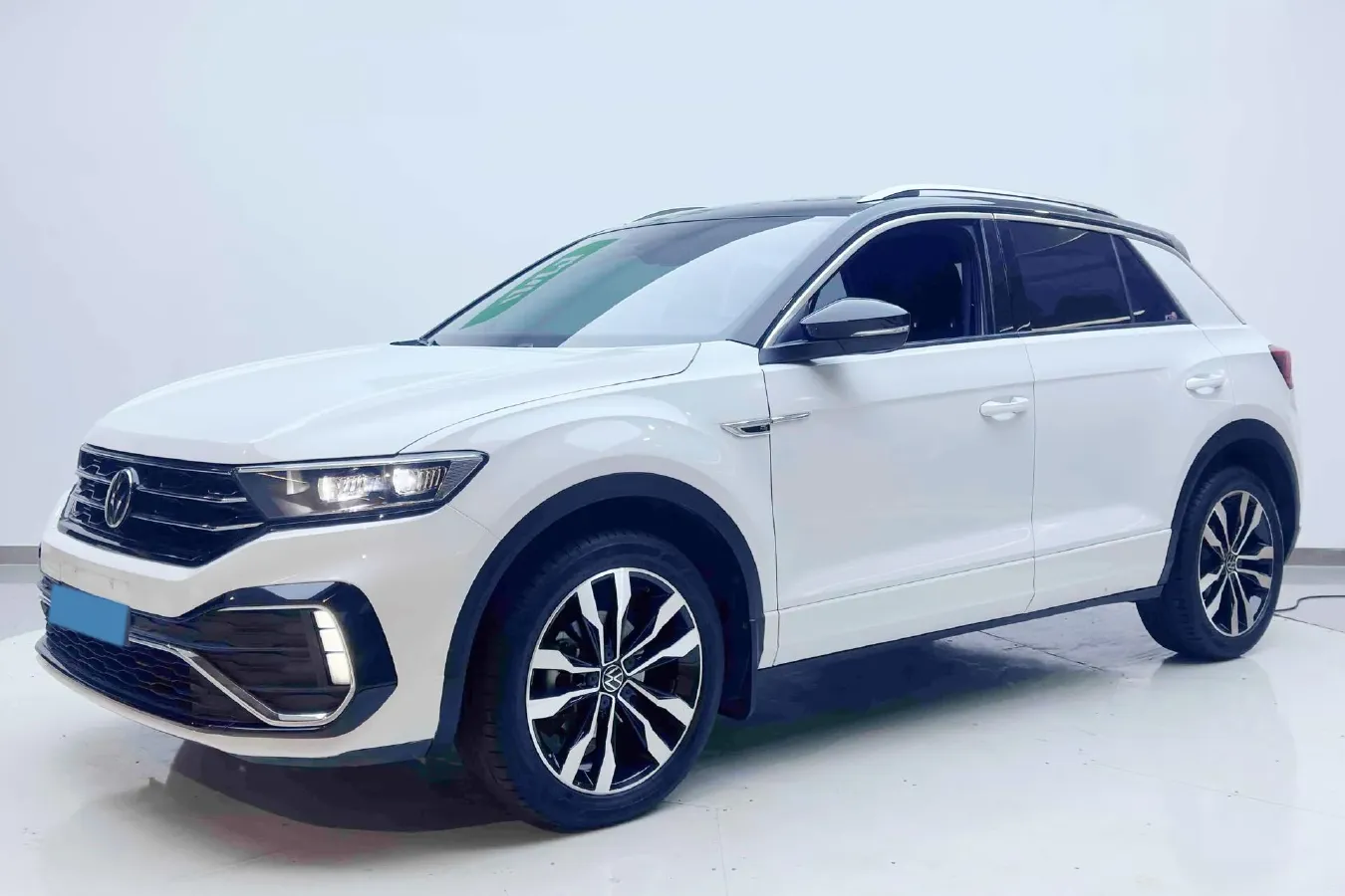 2022 Volkswagen T-Roc 1.4T 150HP L4 7DCT,autocango,china used car exporter,china ev exporter,chinese used car exporter,chinese used ev exporter