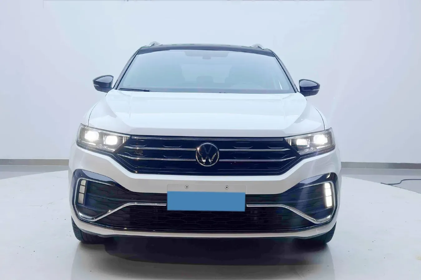 2022 Volkswagen T-Roc 1.4T 150HP L4 7DCT,autocango,china used car exporter,china ev exporter,chinese used car exporter,chinese used ev exporter