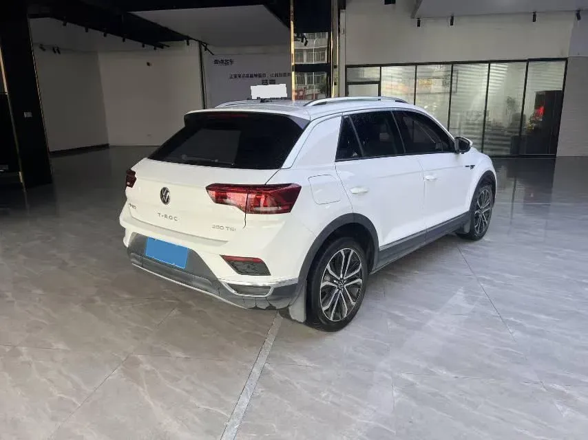 2022 Volkswagen T-Roc 1.4T 150HP L4 7DCT,autocango,china used car exporter,china ev exporter,chinese used car exporter,chinese used ev exporter