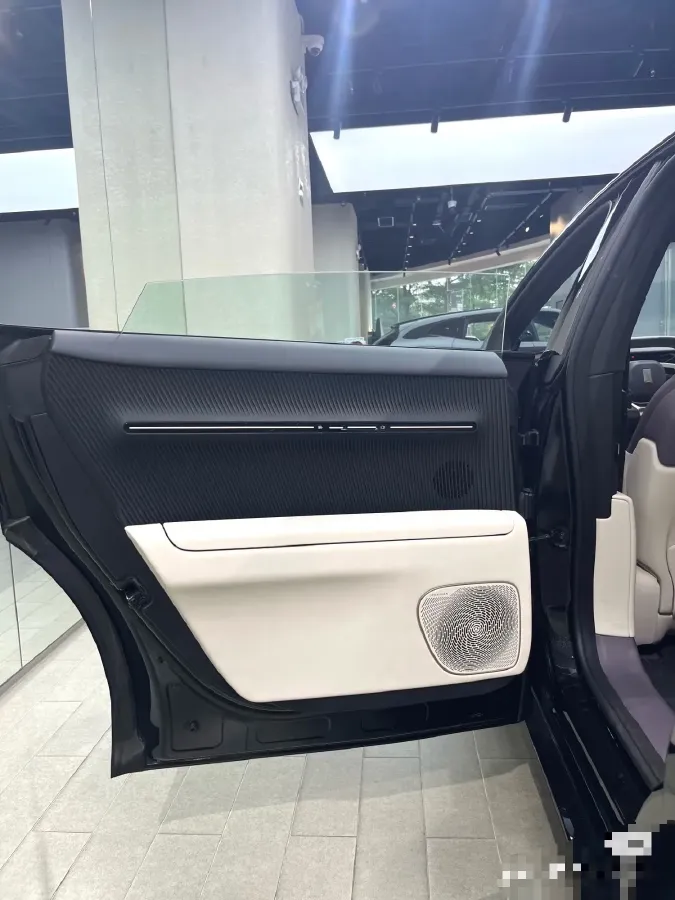 2025 Avatr 12 1.5T 156HP L4 REEV 39.05KWH,autocango,china used car exporter,china ev exporter,chinese used car exporter,chinese used ev exporter