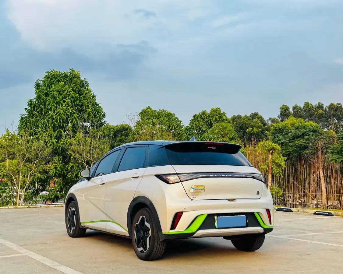 2021 Ford Escort 1.5L 122HP L3 6AT,autocango,china used car exporter,china ev exporter,chinese used car exporter,chinese used ev exporter