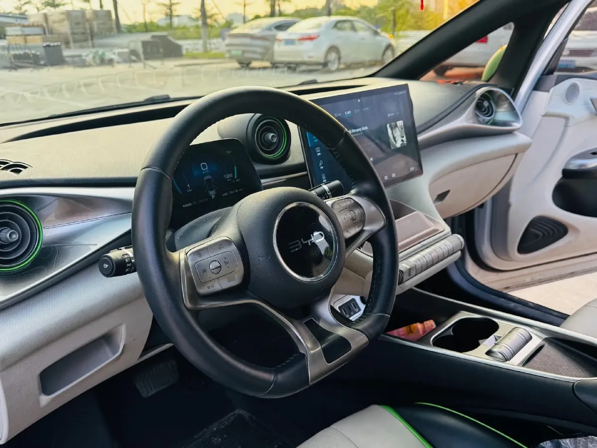 2021 Ford Escort 1.5L 122HP L3 6AT,autocango,china used car exporter,china ev exporter,chinese used car exporter,chinese used ev exporter