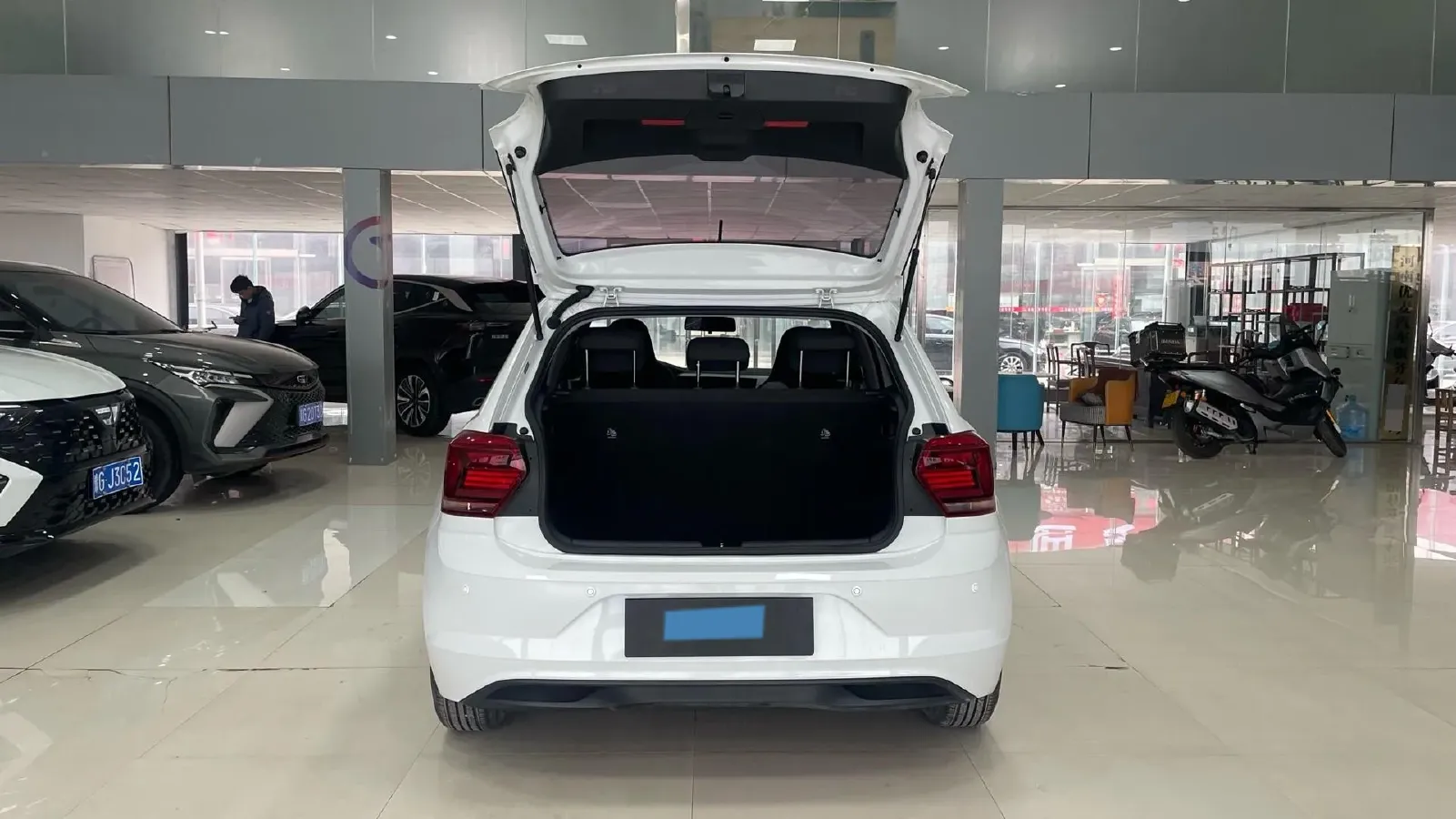 2023 Volkswagen Polo 1.5L 110HP L4 6AT,autocango,china used car exporter,china ev exporter,chinese used car exporter,chinese used ev exporter