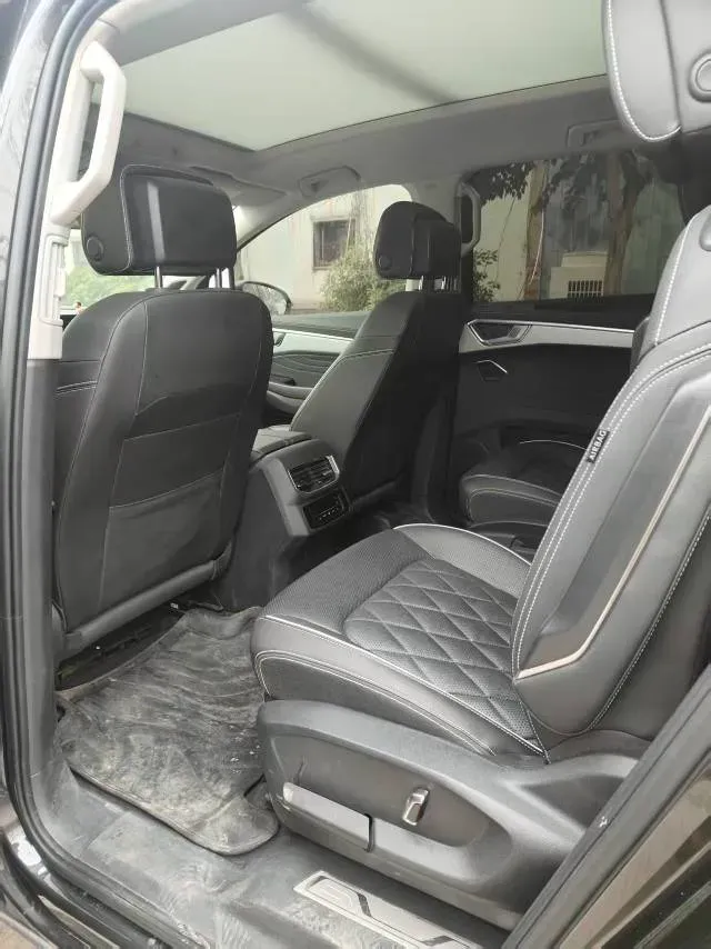 2022 Volkswagen Talagon 2.5T 299HP V6 7DCT,autocango,china used car exporter,china ev exporter,chinese used car exporter,chinese used ev exporter