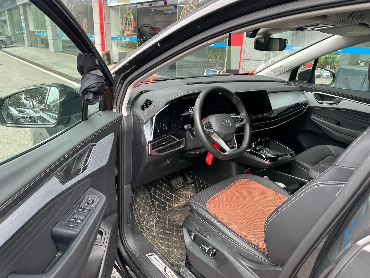 2024 Volkswagen Talagon 2.0T 220HP L4 7DCT,autocango,china used car exporter,china ev exporter,chinese used car exporter,chinese used ev exporter