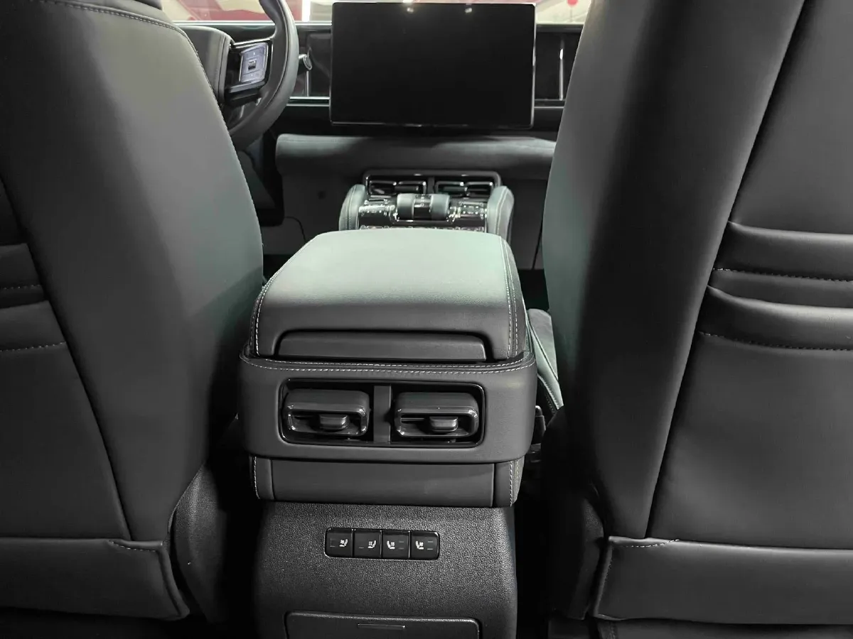 2023 Toyota Crown Kluger 2.5L 189HP L4 E-CVT Hybrid,autocango,china used car exporter,china ev exporter,chinese used car exporter,chinese used ev exporter