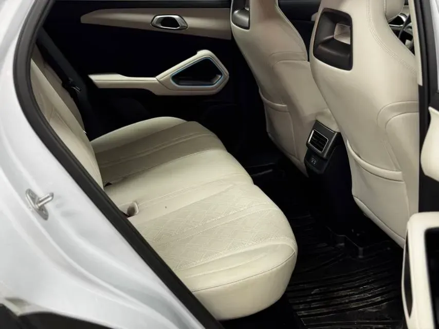 2025 BYD Yuan Plus BEV 60.48KWH,autocango,china used car exporter,china ev exporter,chinese used car exporter,chinese used ev exporter