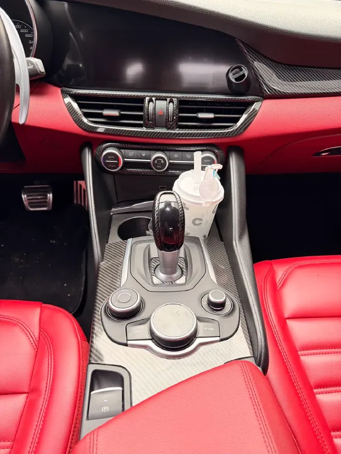 2017 Ford Mustang 2.3T 314HP L4 6AT,autocango,china used car exporter,china ev exporter,chinese used car exporter,chinese used ev exporter