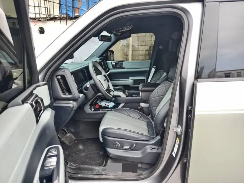 2023 Toyota Crown Kluger 2.5L 189HP L4 E-CVT Hybrid,autocango,china used car exporter,china ev exporter,chinese used car exporter,chinese used ev exporter