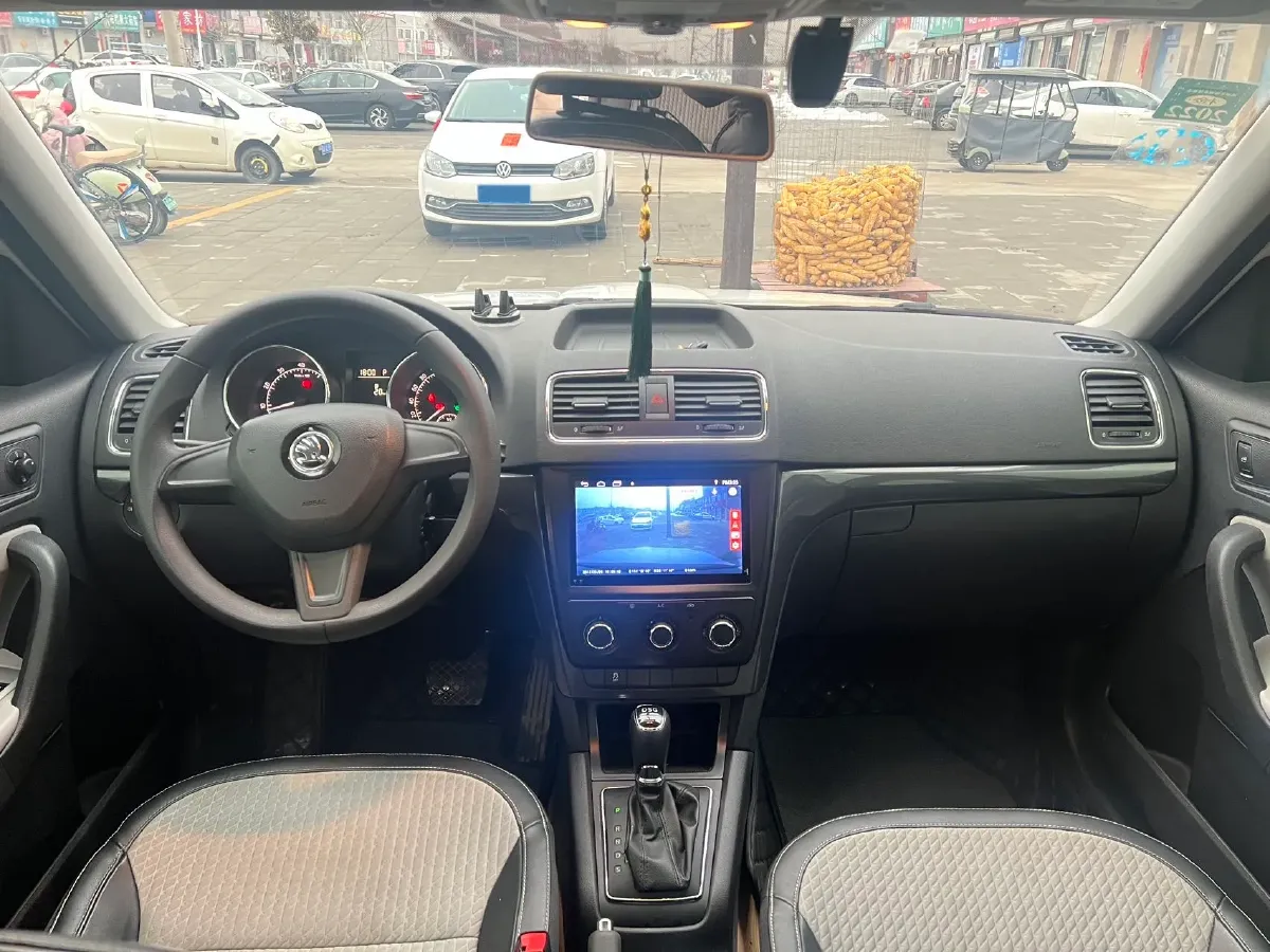 2017 Skoda Yeti 1.4T 150HP L4 7DCT,autocango,china used car exporter,china ev exporter,chinese used car exporter,chinese used ev exporter