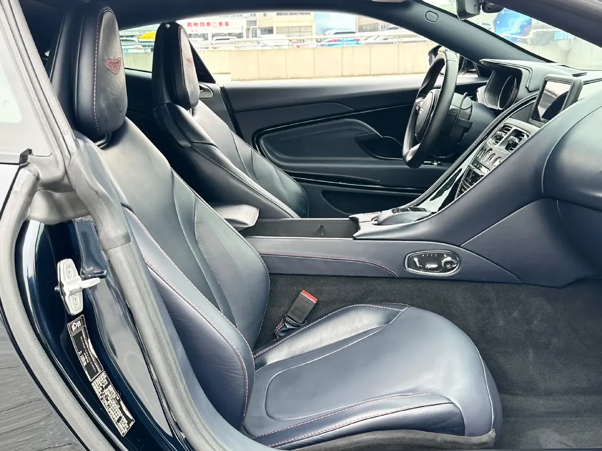 2019 Aston Martin DB11 4.0T 510HP V8 8AT,autocango,china used car exporter,china ev exporter,chinese used car exporter,chinese used ev exporter