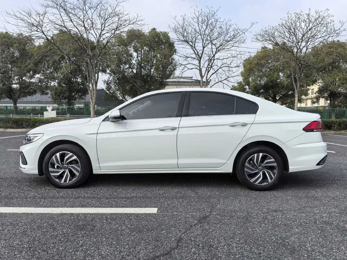 2023 Volkswagen Bora 1.2T 116HP L4 7DCT,autocango,china used car exporter,china ev exporter,chinese used car exporter,chinese used ev exporter