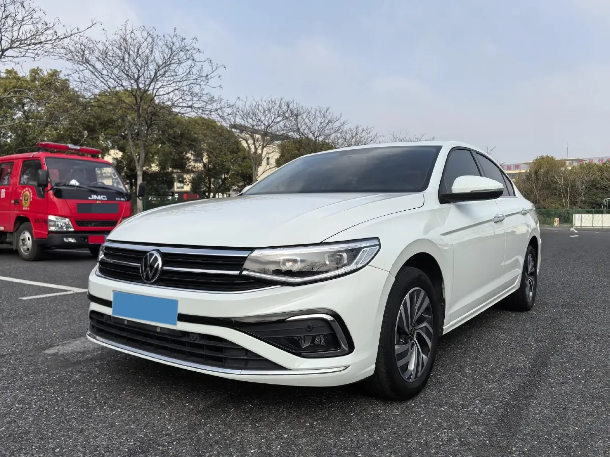 2023 Volkswagen Bora 1.2T 116HP L4 7DCT,autocango,china used car exporter,china ev exporter,chinese used car exporter,chinese used ev exporter