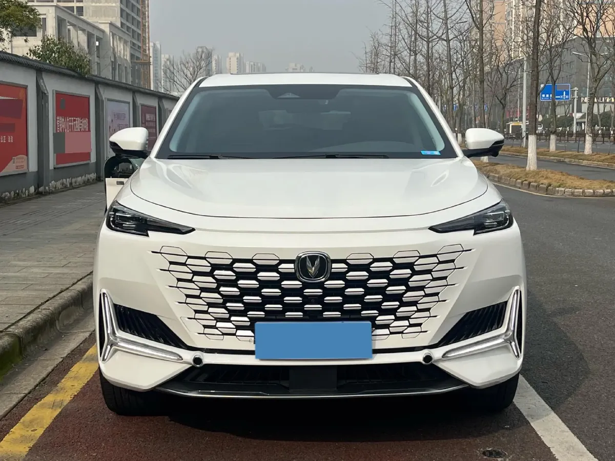 2021 ChangAn UNI-K 2.0T 233HP L4 8AT,autocango,china used car exporter,china ev exporter,chinese used car exporter,chinese used ev exporter