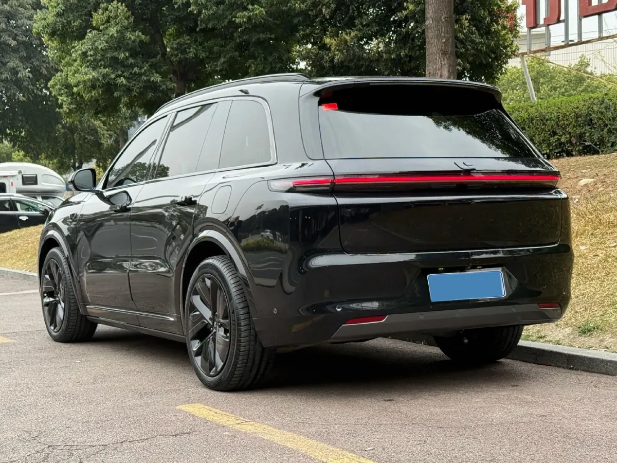 2023 Li L8 Range Extended 154HP REEV 40.9KWH,autocango,china used car exporter,china ev exporter,chinese used car exporter,chinese used ev exporter