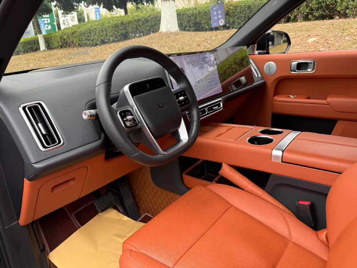 2023 Li L8 Range Extended 154HP REEV 40.9KWH,autocango,china used car exporter,china ev exporter,chinese used car exporter,chinese used ev exporter