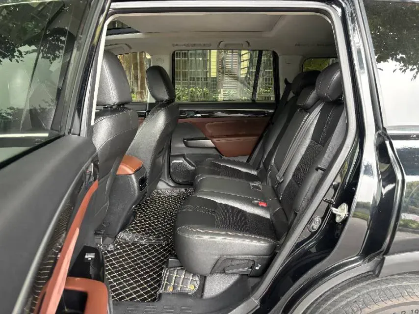 2017 GAC Trumpchi GS8 2.0T 201HP L4 6AT,autocango,china used car exporter,china ev exporter,chinese used car exporter,chinese used ev exporter