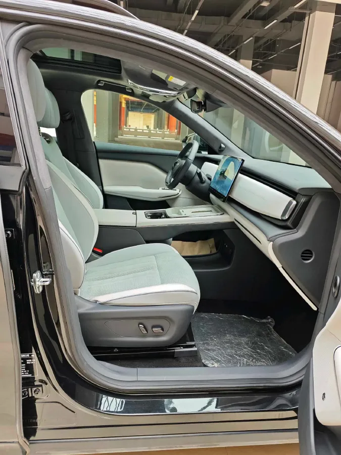 2024 Voyah ZhiYin BEV 79KWH,autocango,china used car exporter,china ev exporter,chinese used car exporter,chinese used ev exporter