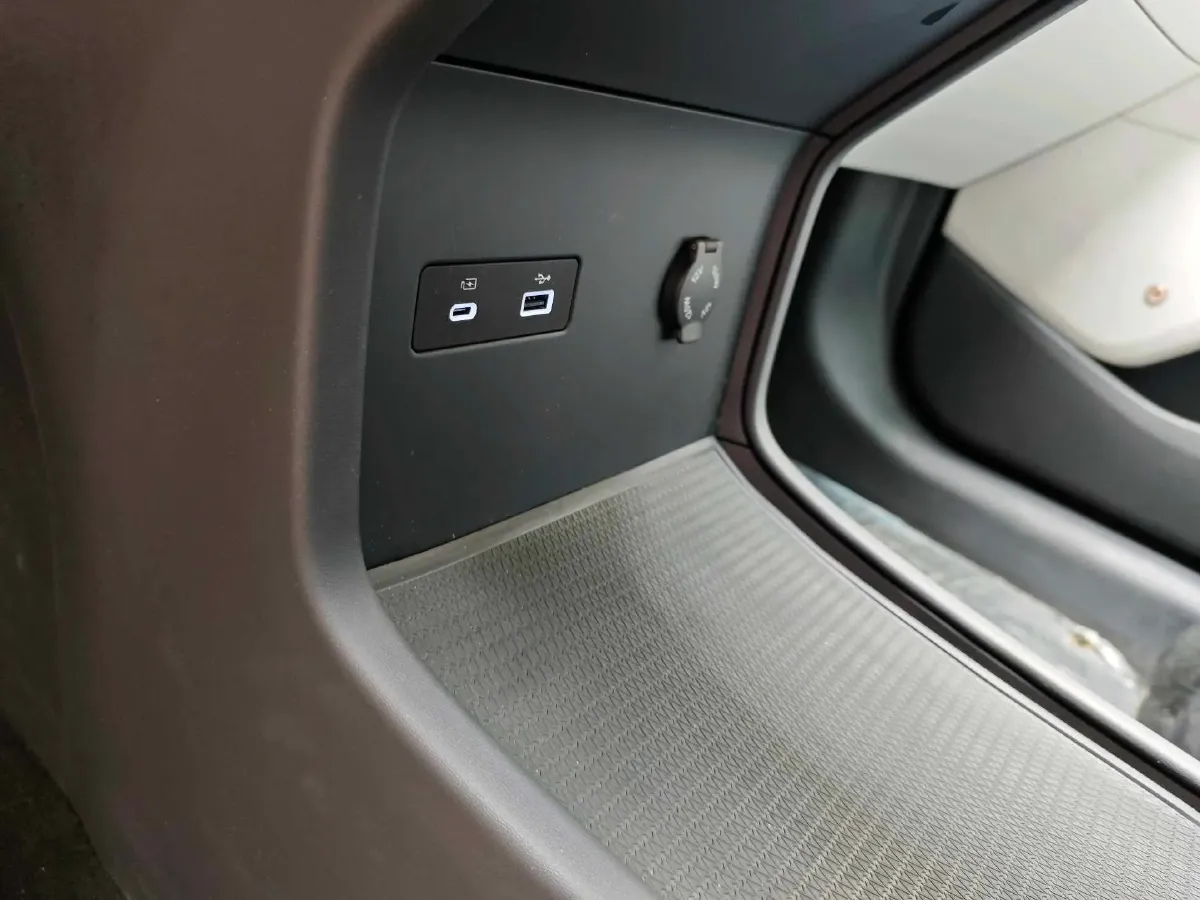 2024 Voyah ZhiYin BEV 79KWH,autocango,china used car exporter,china ev exporter,chinese used car exporter,chinese used ev exporter