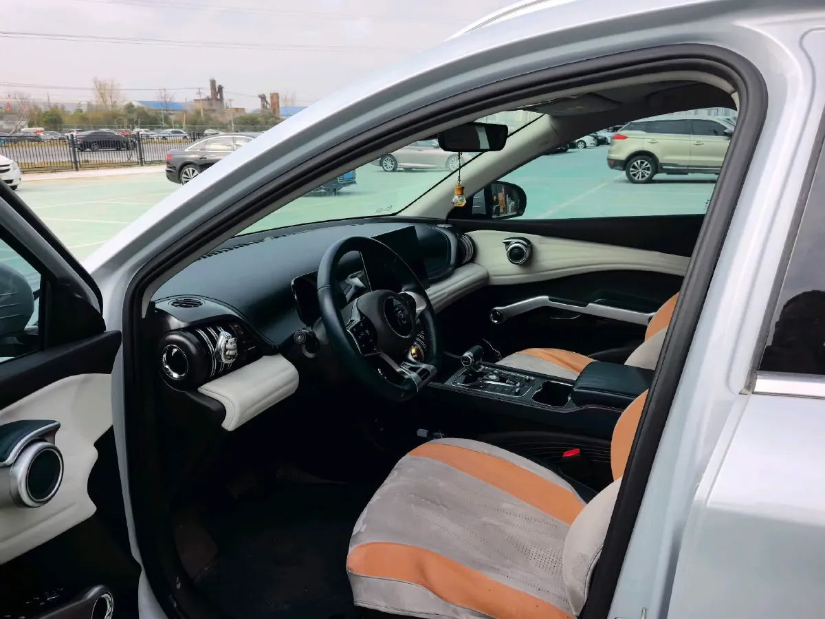 2022 Roewe RX5 MAX 1.5T 181HP L4 6AT,autocango,china used car exporter,china ev exporter,chinese used car exporter,chinese used ev exporter