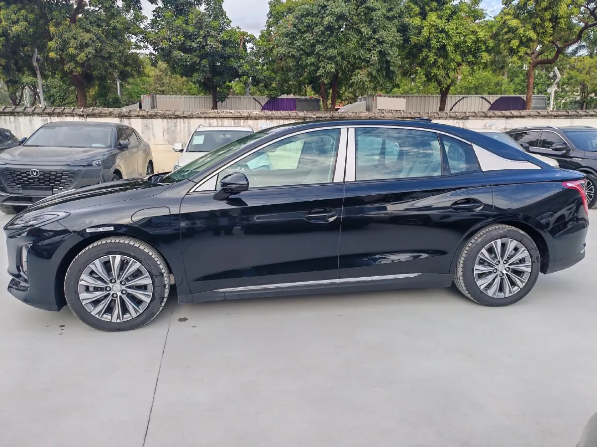 2024 HongQi E-QM5 BEV 60KWH,autocango,china used car exporter,china ev exporter,chinese used car exporter,chinese used ev exporter
