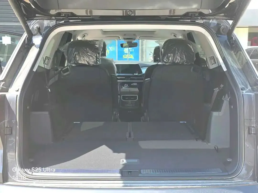 2023 Volkswagen Talagon 2.0T 220HP L4 7DCT,autocango,china used car exporter,china ev exporter,chinese used car exporter,chinese used ev exporter