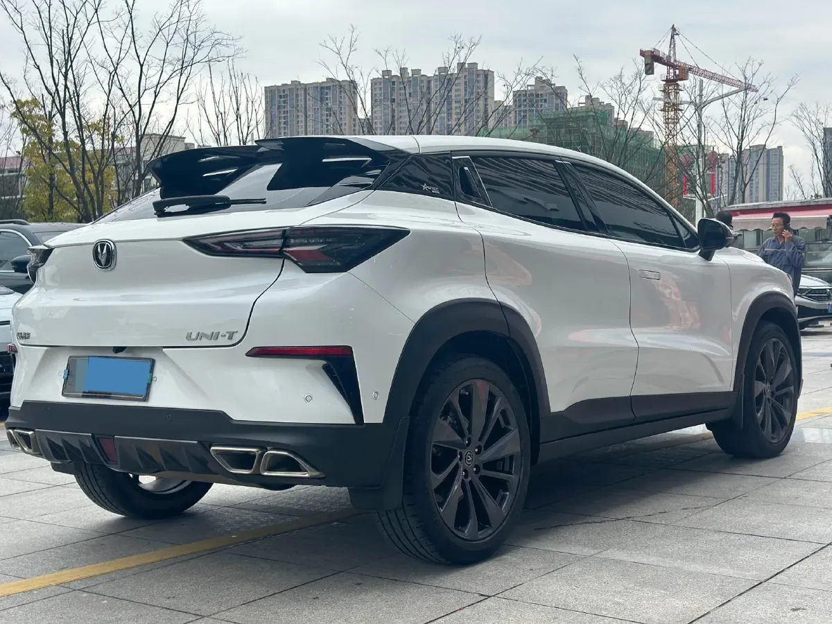 2020 ChangAn UNI-T 1.5T 180HP L4 7DCT,autocango,china used car exporter,china ev exporter,chinese used car exporter,chinese used ev exporter