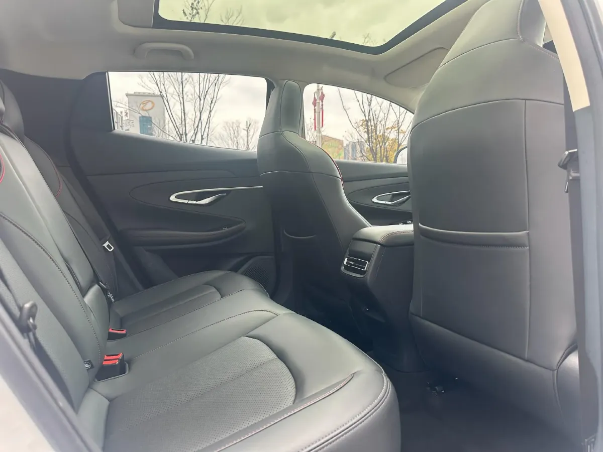 2020 ChangAn UNI-T 1.5T 180HP L4 7DCT,autocango,china used car exporter,china ev exporter,chinese used car exporter,chinese used ev exporter