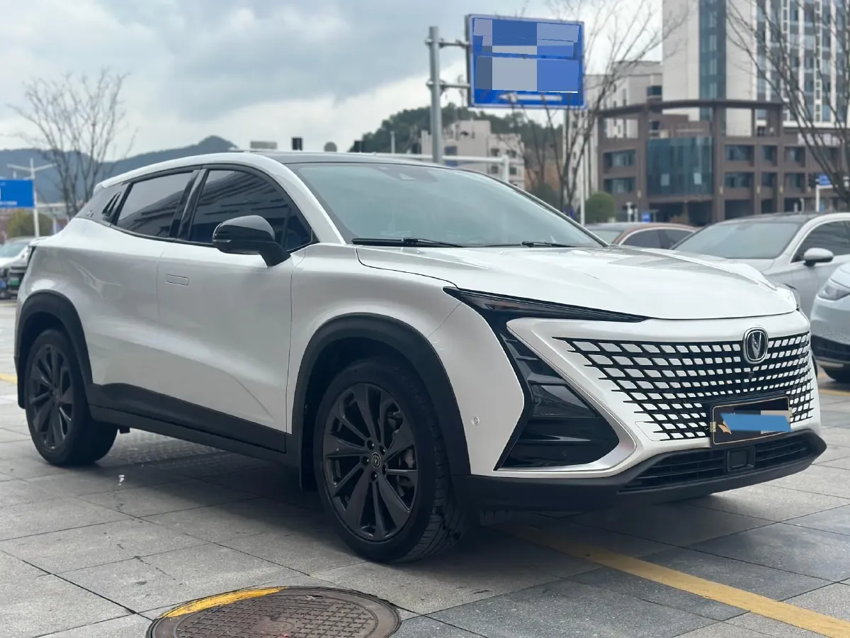 2020 ChangAn UNI-T 1.5T 180HP L4 7DCT,autocango,china used car exporter,china ev exporter,chinese used car exporter,chinese used ev exporter