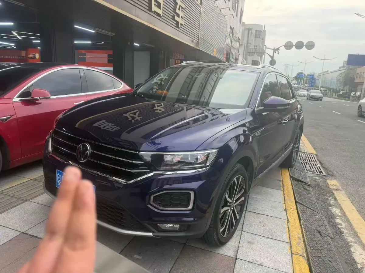 2020 Volkswagen T-Roc 1.4T 150HP L4 7DCT,autocango,china used car exporter,china ev exporter,chinese used car exporter,chinese used ev exporter